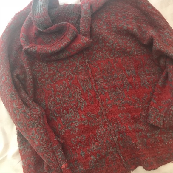 Free People Oversized Sweater - Picture 5 of 7